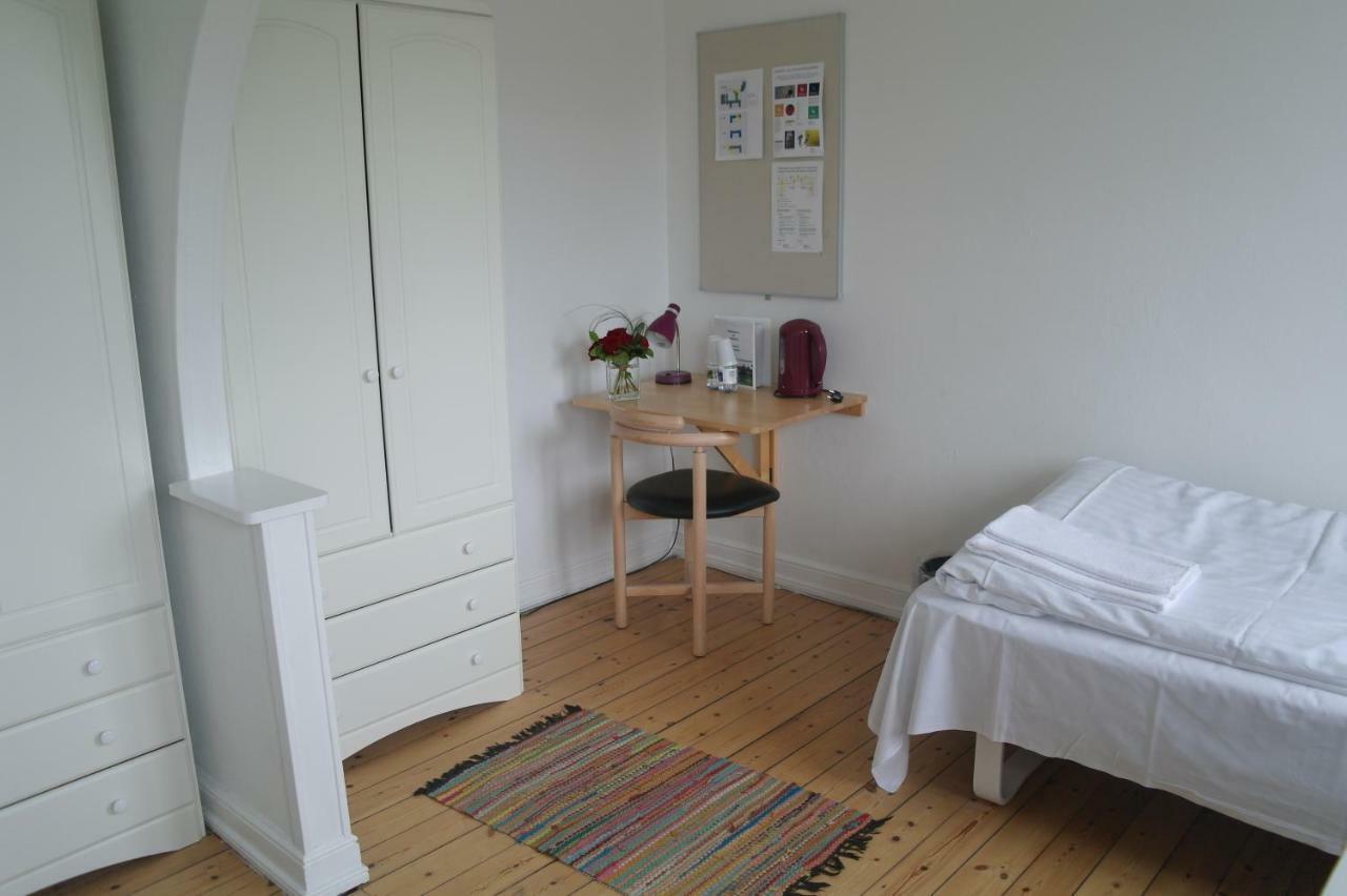 הסלב Emmaus Hostel מראה חיצוני תמונה